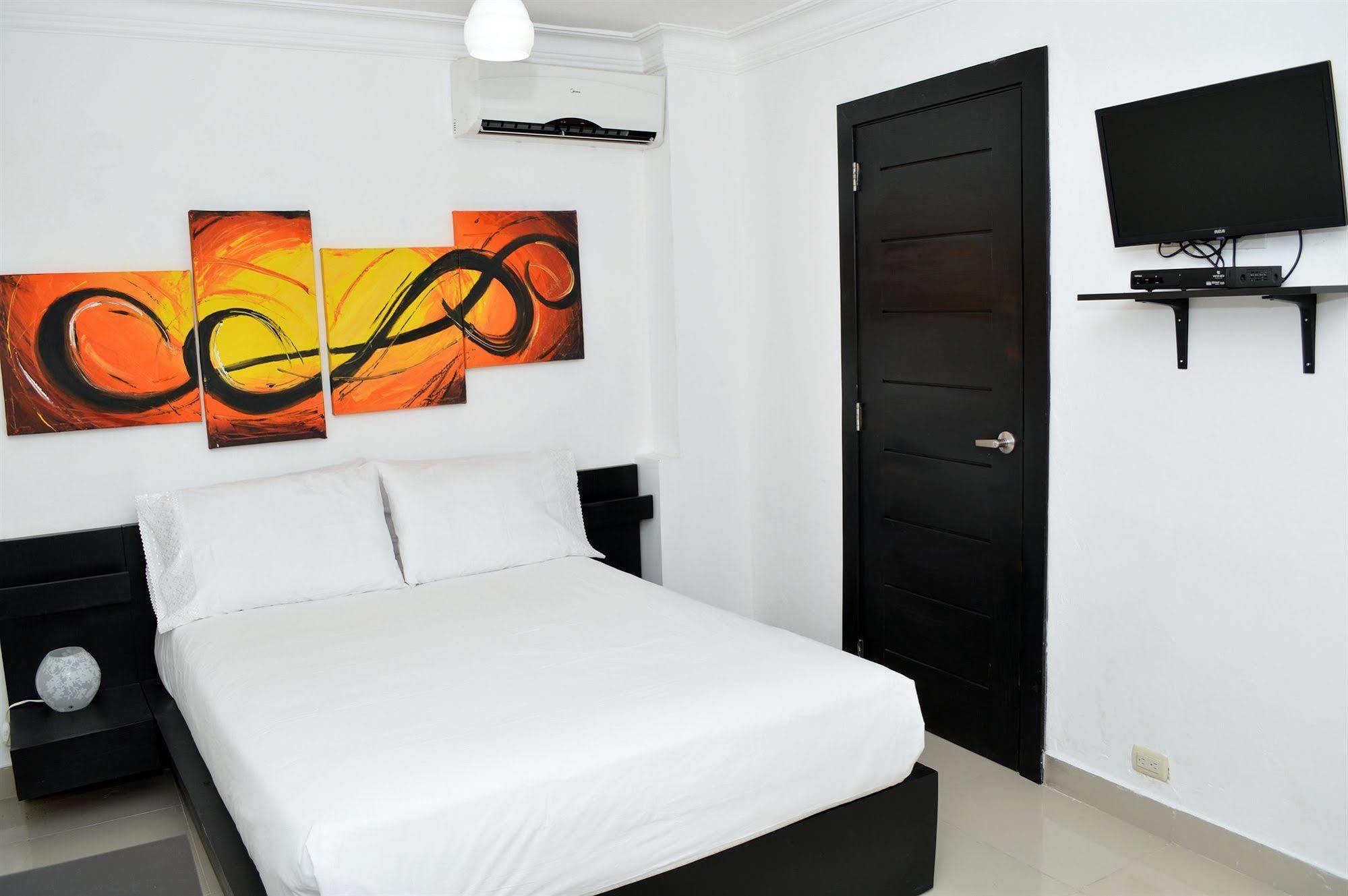 Hotel Merey Санто Доминго Екстериор снимка