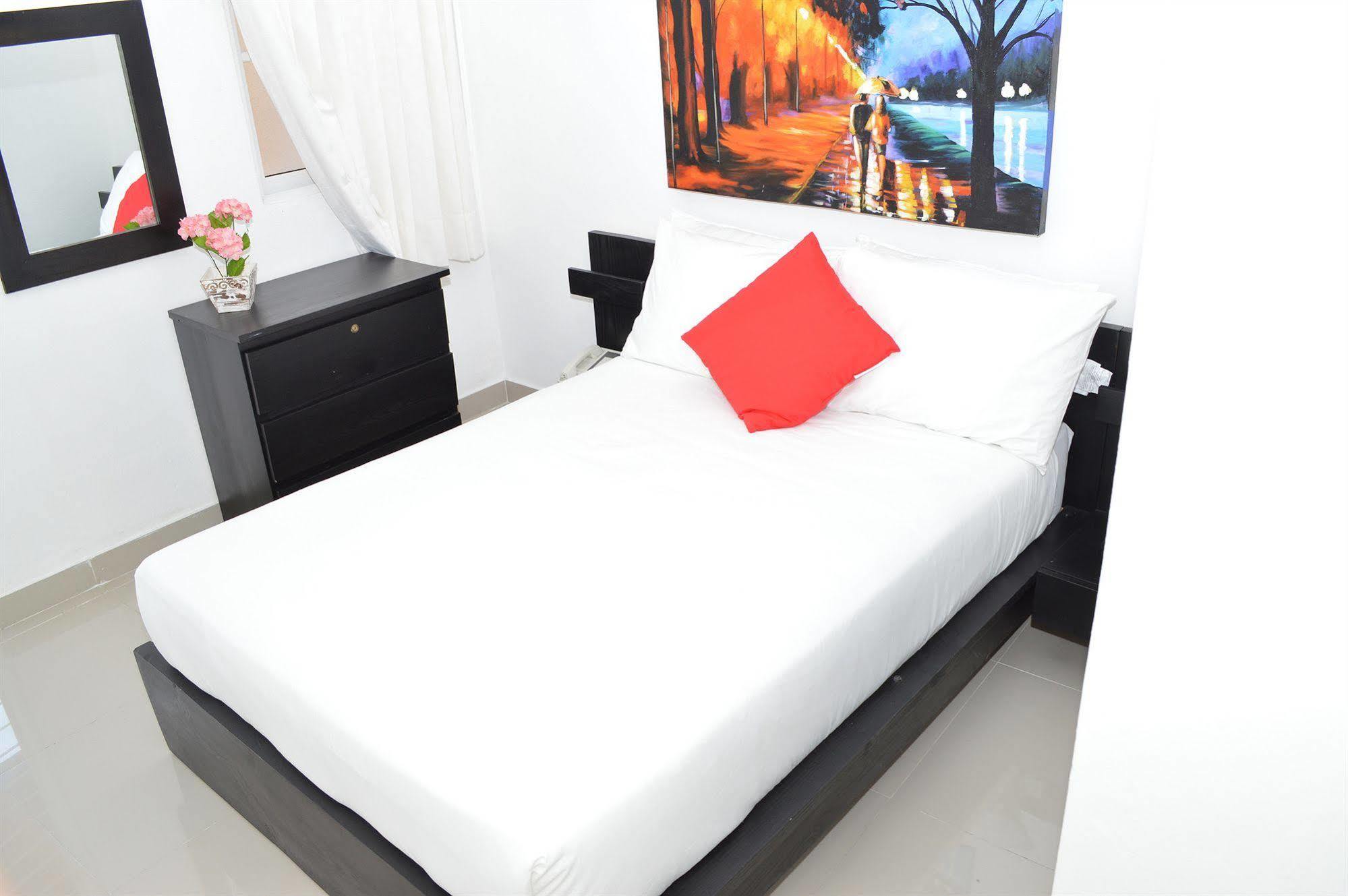 Hotel Merey Санто Доминго Екстериор снимка