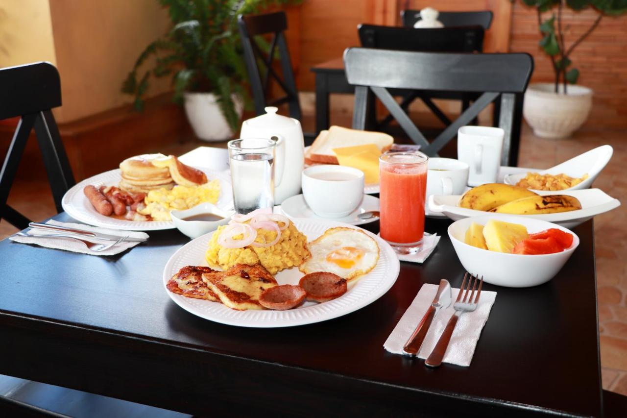 Hotel Merey Санто Доминго Екстериор снимка